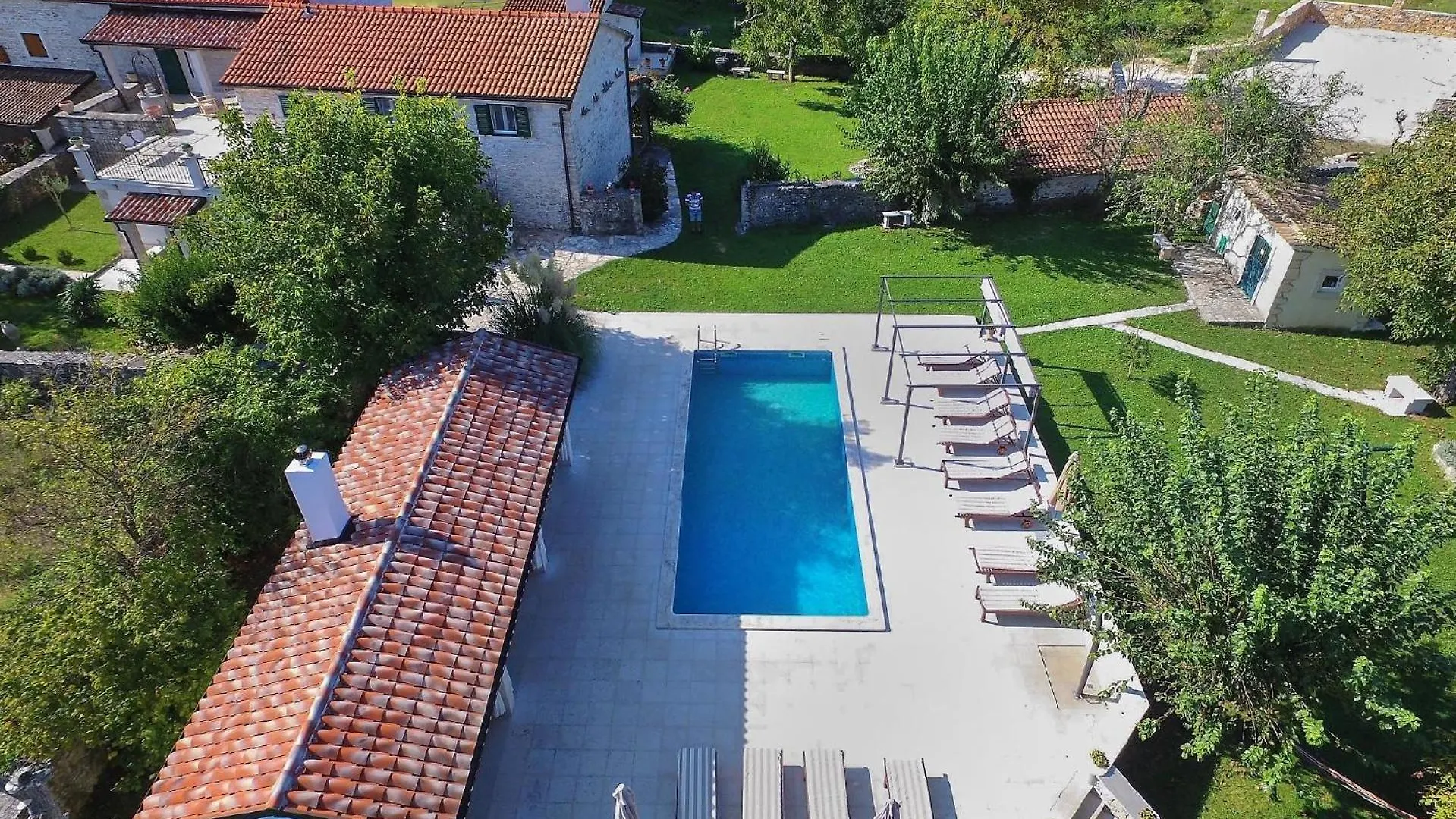 Ferienhaus Mit Privatpool Fuer 16 Personen Ca 300 Qm In Rojnici, Istrien Binnenland Von Istrien Κροατία